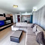 Solid Apartment