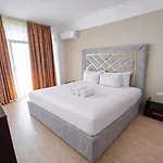 Solid Apartment