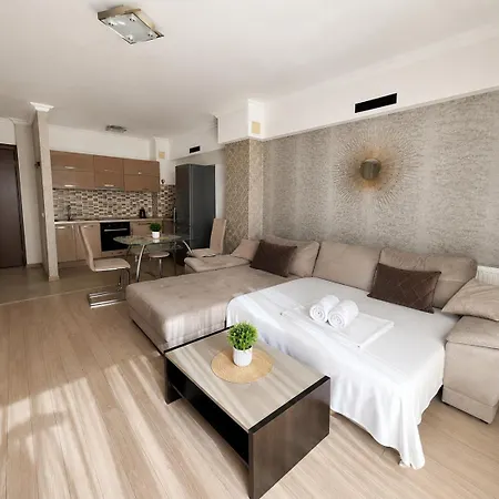Apartment Solid Mamaia