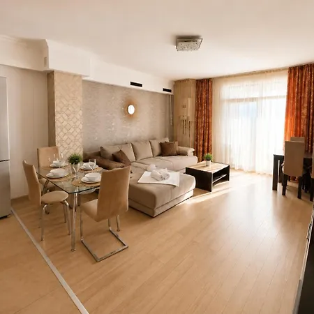 Solid Apartment Mamaia