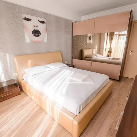 Solid Apartment *